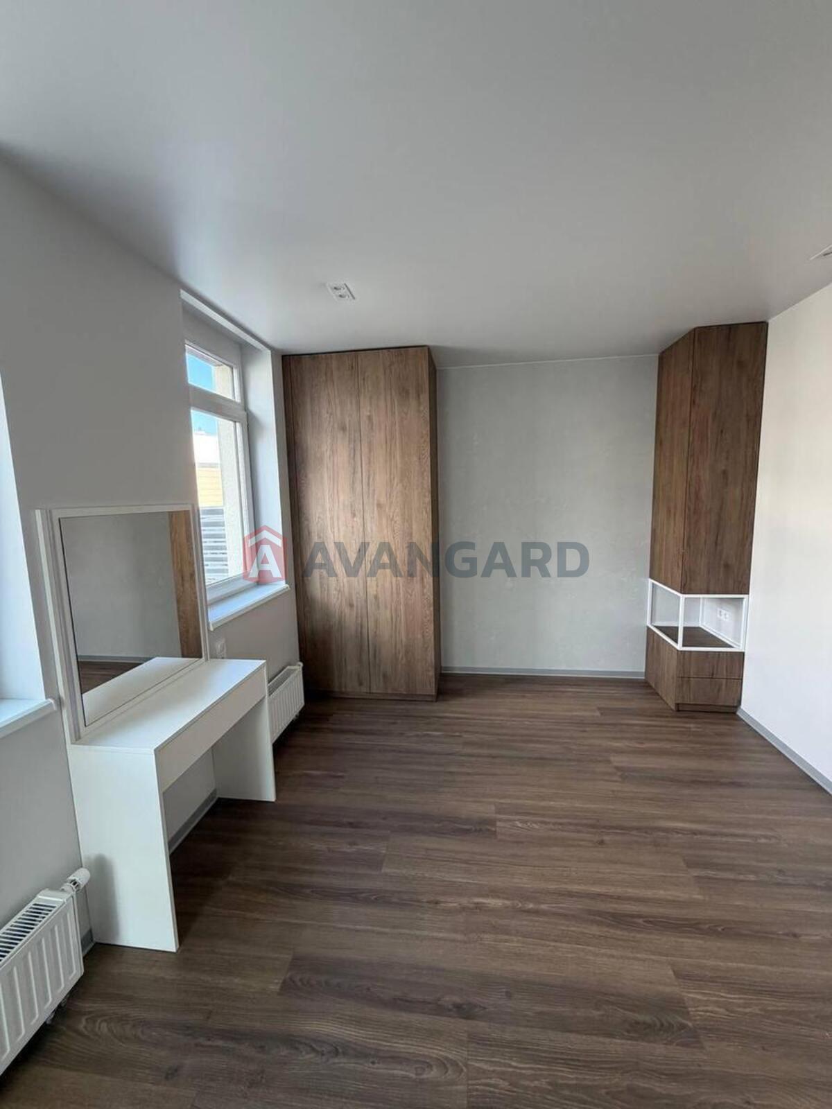 4 ��. ��������, 79/38/21 ��. �., 2/4 ������ ���� 15