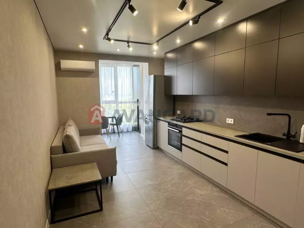 1 ��. ��������, 48/17/18 ��. �., 8/10 ������ ���� 1