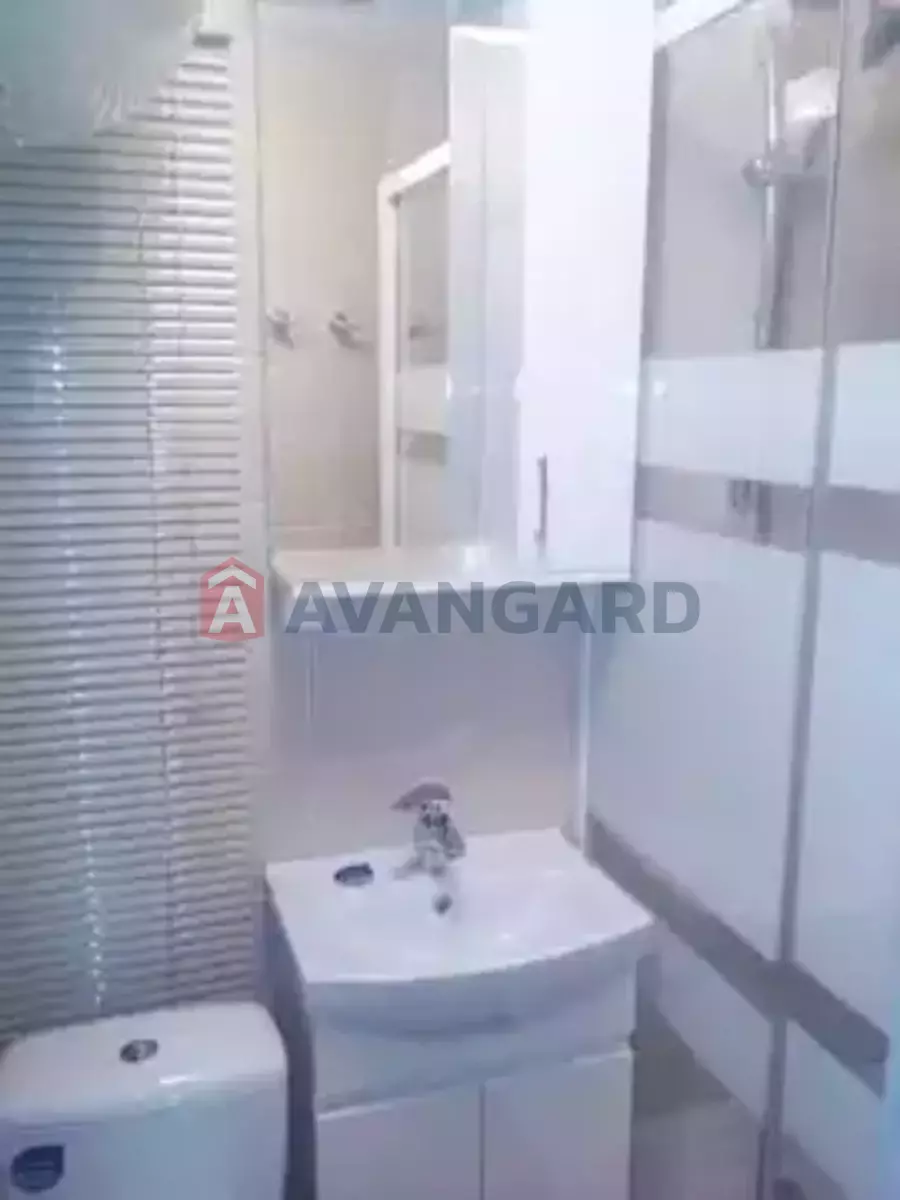 2 ��. ��������, 43/30/6 ��. �., 2/5 ������ ���� 14