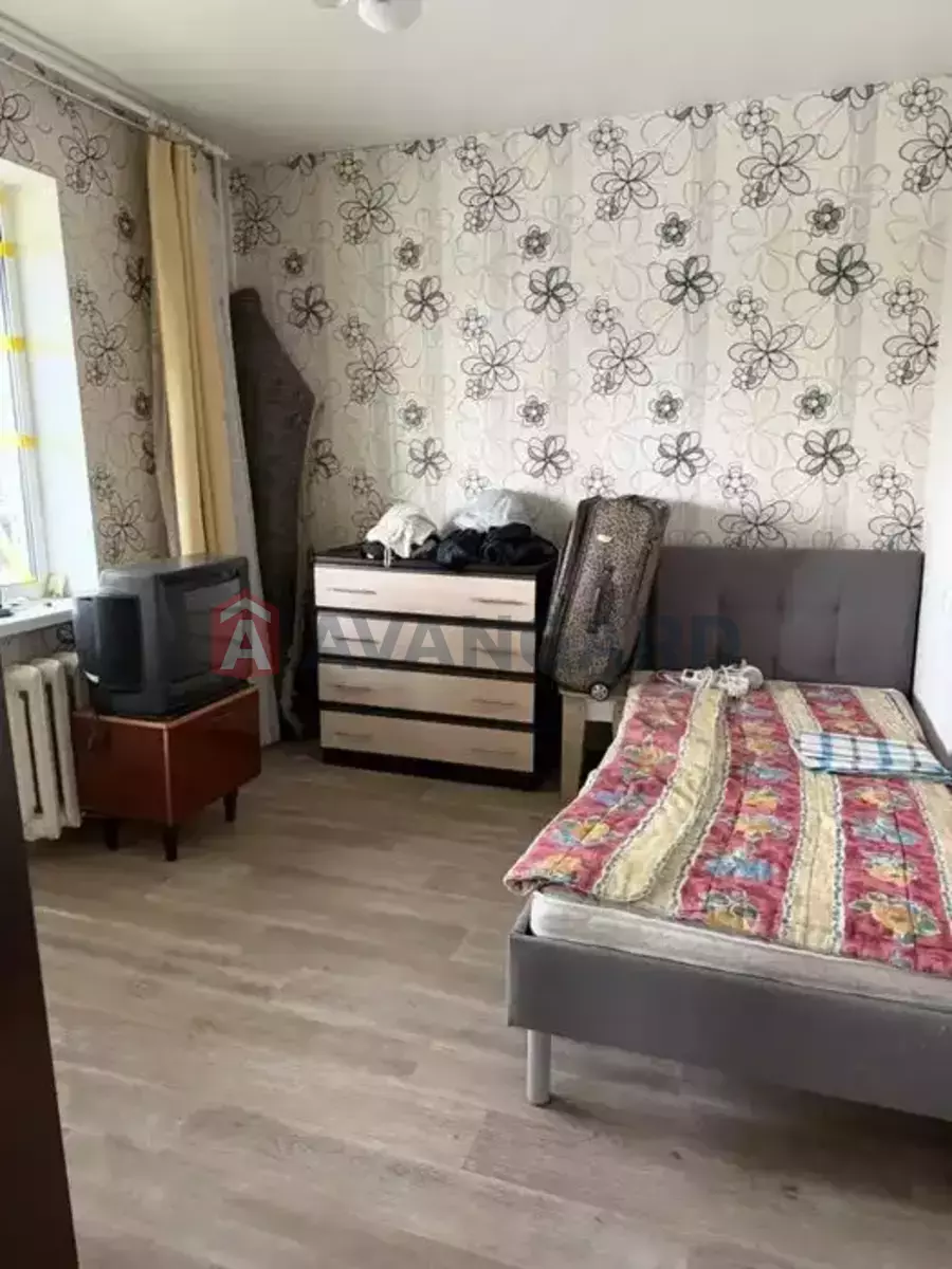 2 ��. ��������, 52/-/8 ��. �., 8/10 ������ ���� 3