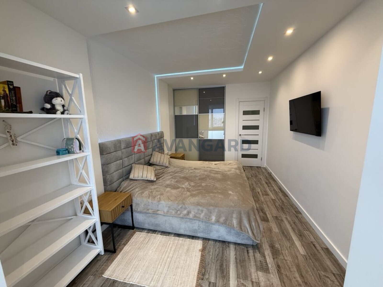 2 ��. ��������, 79/-/25 ��. �., 11/12 ������ ���� 4