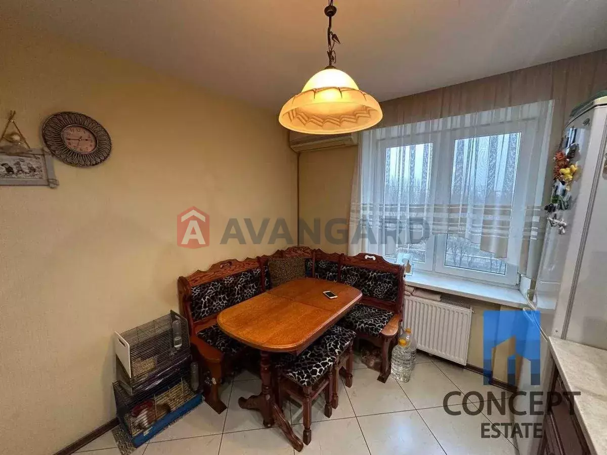 3 ����. ��������, 58/-/10 ��. �., 7/9 ���� ���� 10