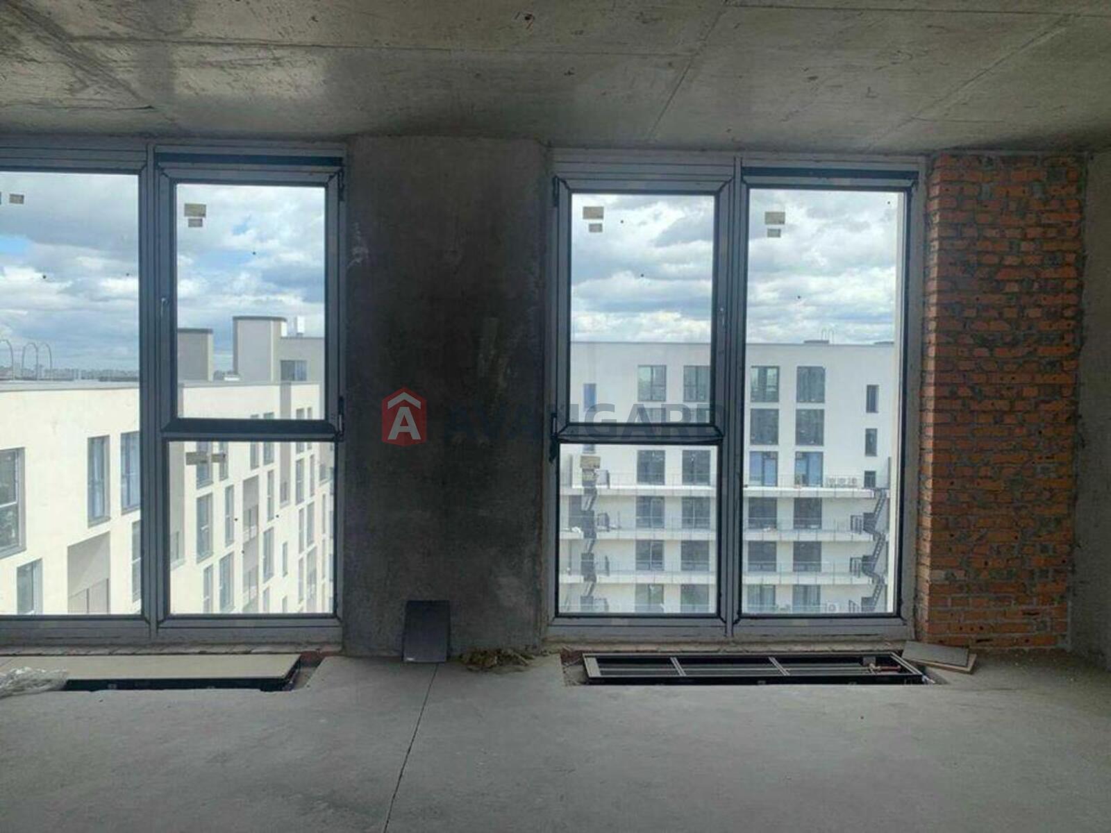 4 ��. ��������, 180/-/36 ��. �., 9/9 ������ ���� 1