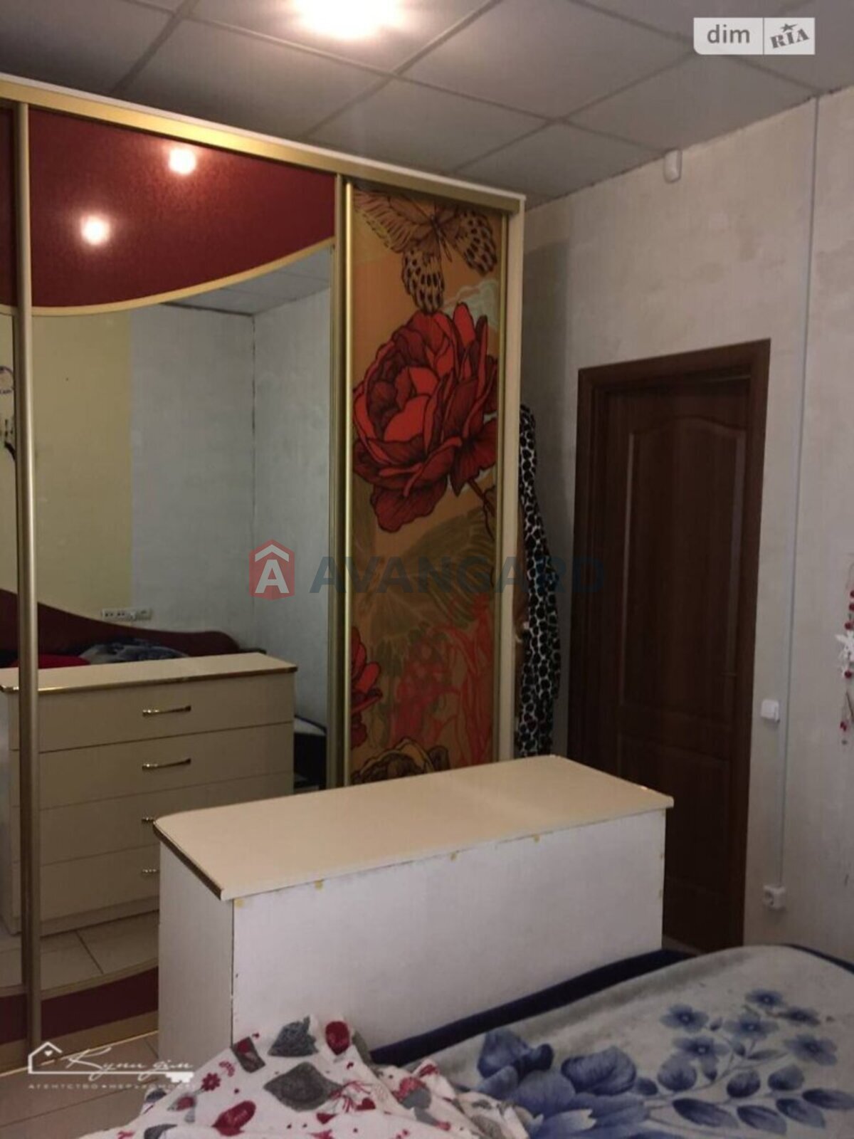 2 ��. ��������, 61/48/9 ��. �., 1/3 ������ ���� 9