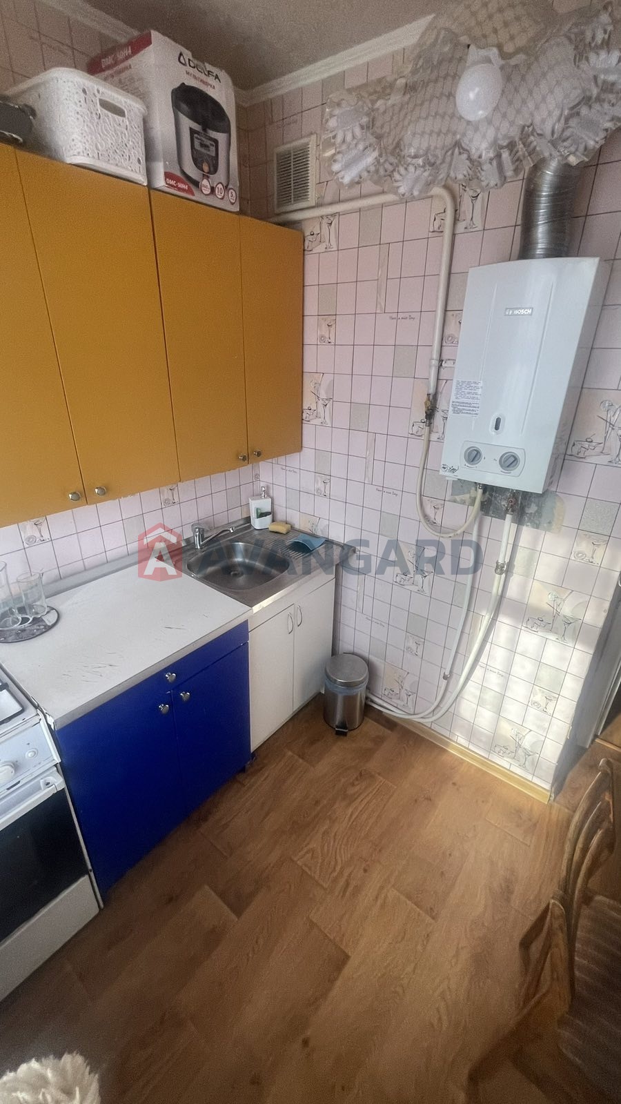 2 ��. ��������, 42,4/-/6 ��. �., 5/5 ������ ���� 5