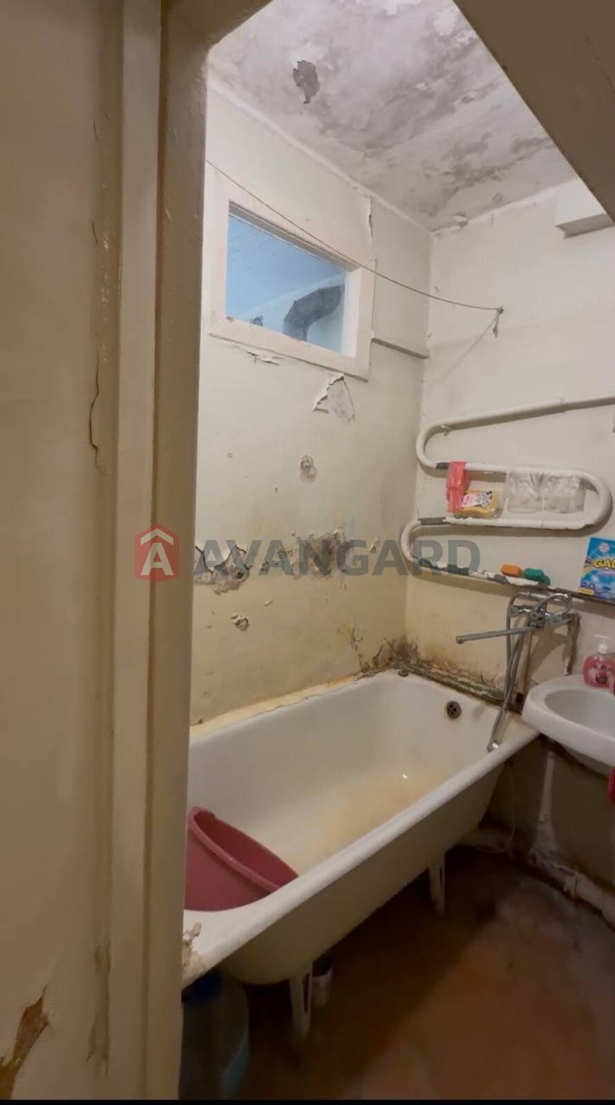 2 ����. ��������, 40/-/6 ��. �., 3/5 ���� ���� 9