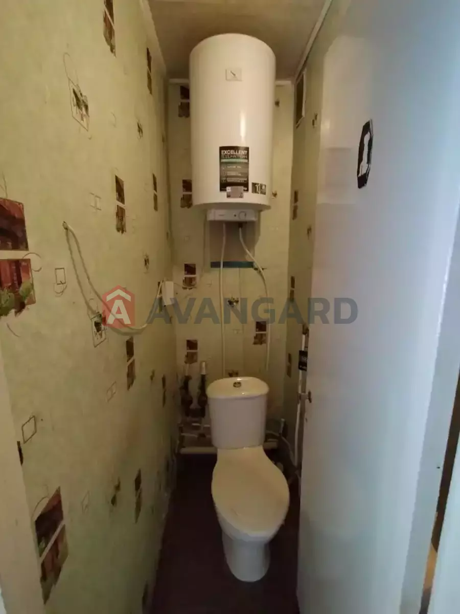 2 . , 51/-/8 . ., 4/9   4