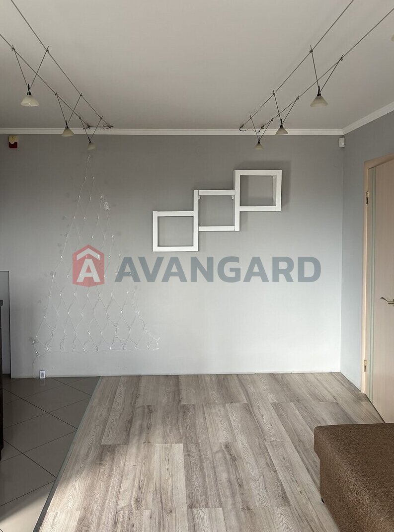 2 ��. ��������, 43/-/20 ��. �., 9/9 ������ ���� 3