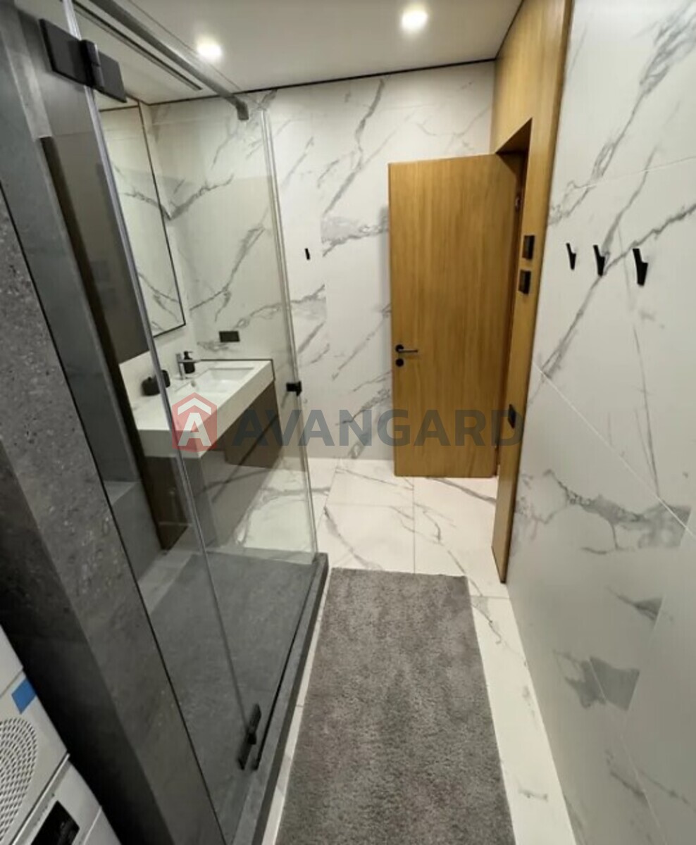 3 ��. ��������, 61/-/- ��. �., 5/17 ������ ���� 14