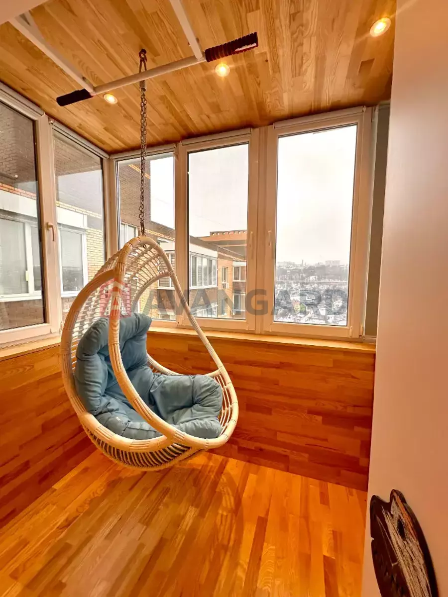 3 ����. ��������, 78/49/11 ��. �., 12/12 ���� ���� 14