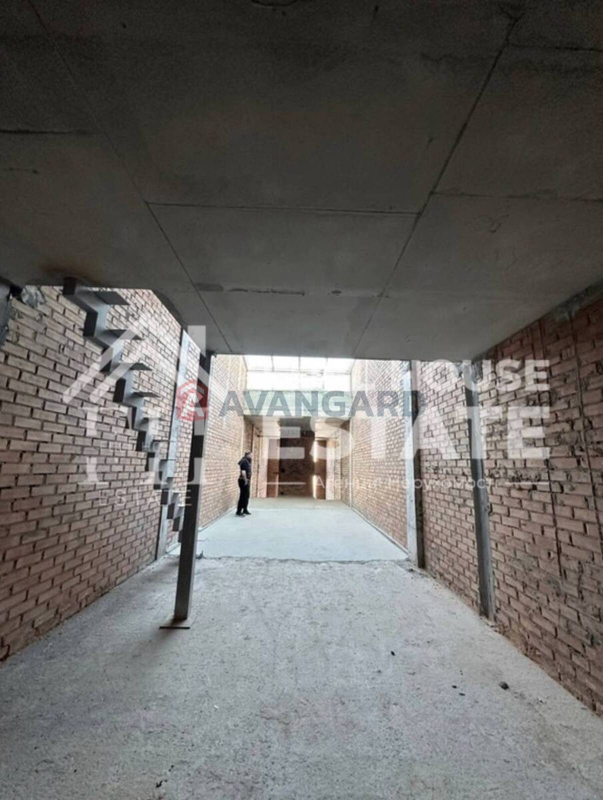 4 ��. ��������, 155/110/20 ��. �., 3/5 ������ ���� 11