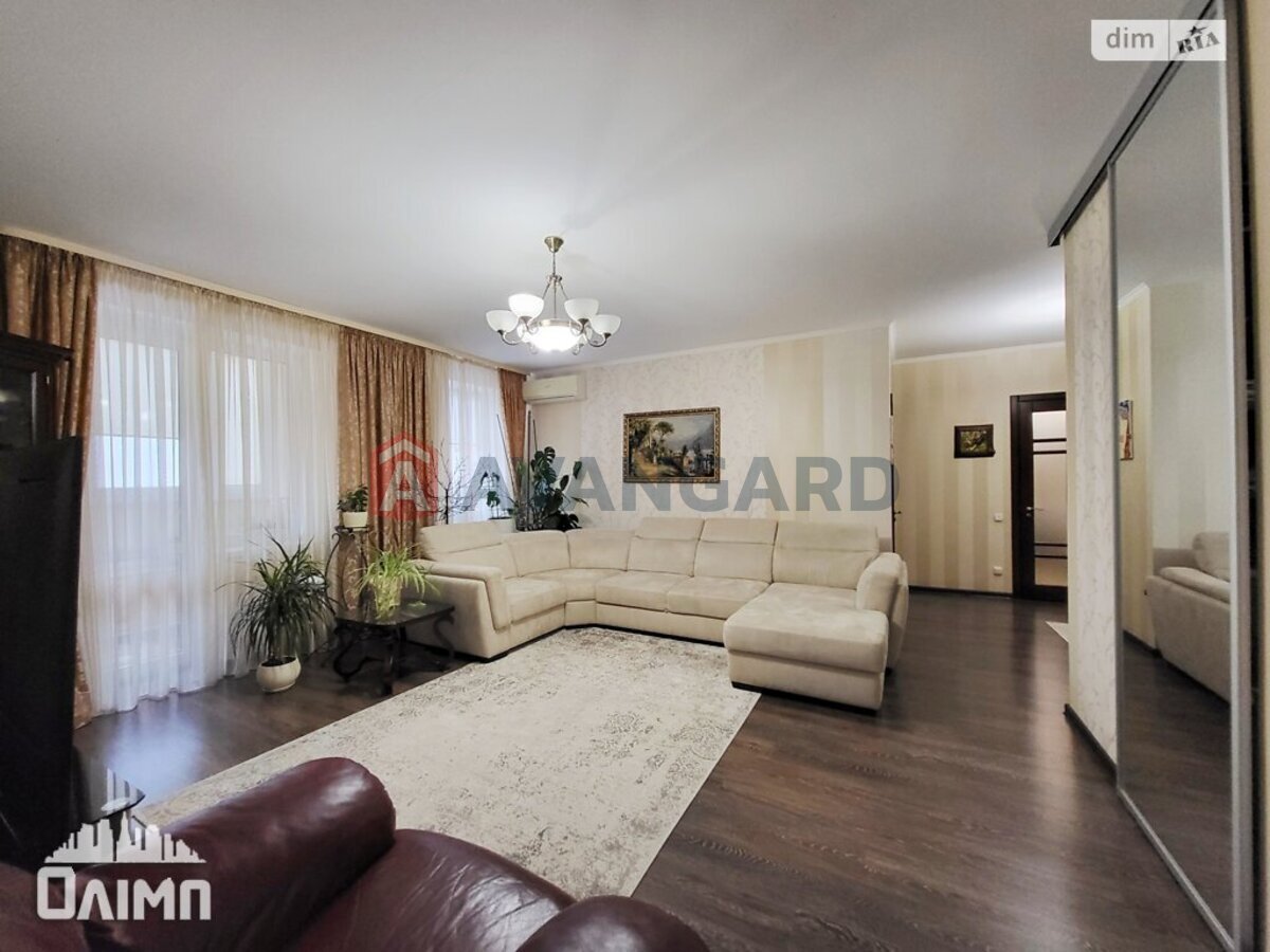 3 ��. ��������, 100/-/- ��. �., 7/9 ������ ���� 16