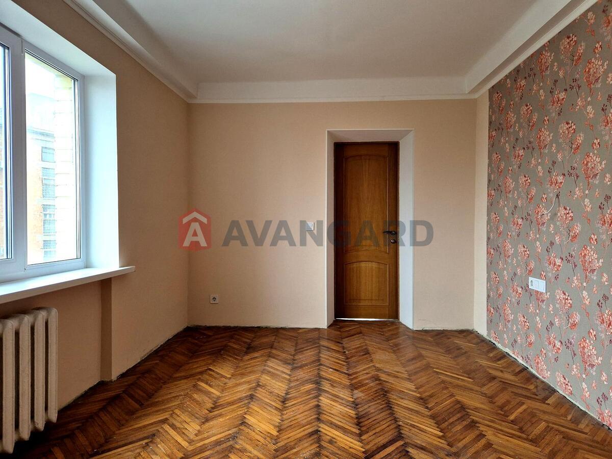 2 ��. ��������, 48.4 / 33.1 / 6.9 �? ��. �., 8/9 ������ ���� 8