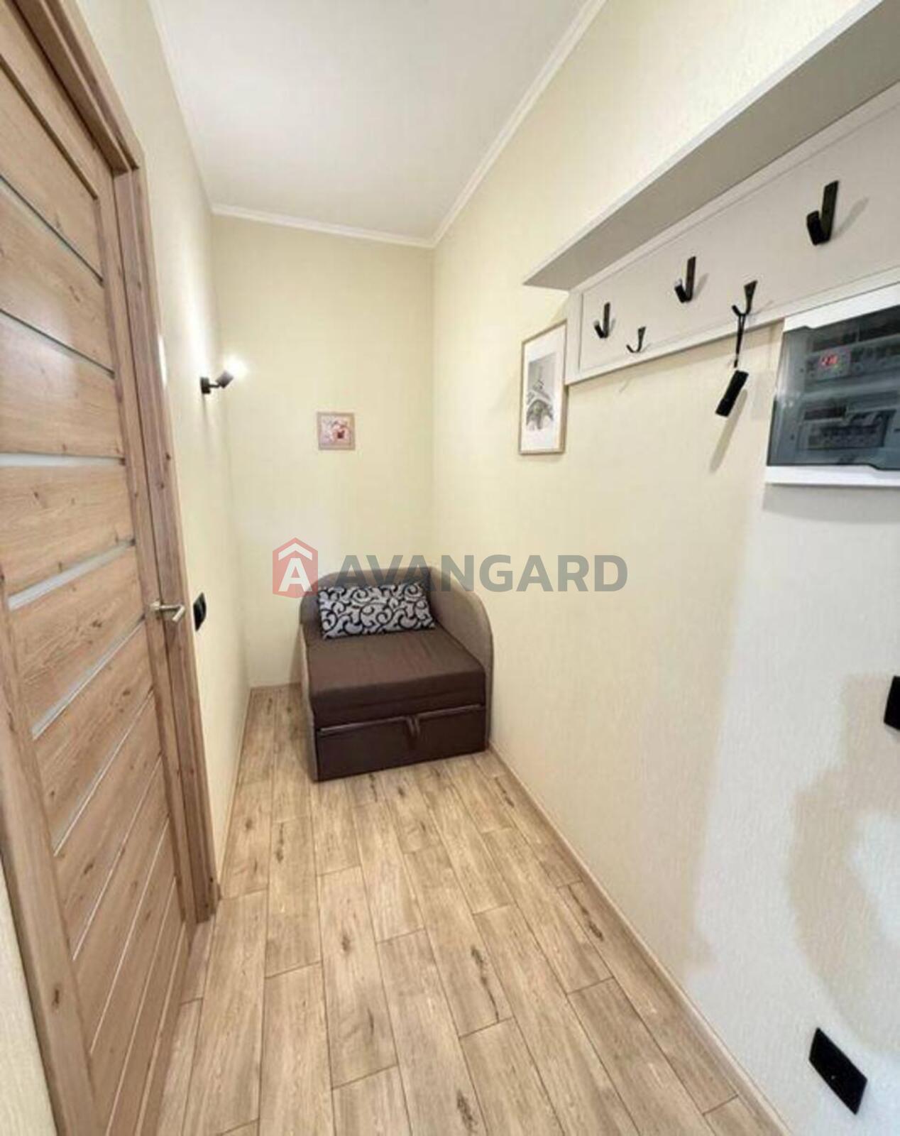 1 ��. ��������, 35/-/8 ��. �., 2/10 ������ ���� 5