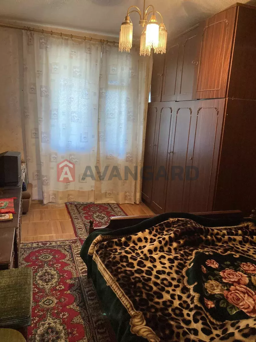 3 ��. ��������, 70/-/9 ��. �., 11/12 ������ ���� 6