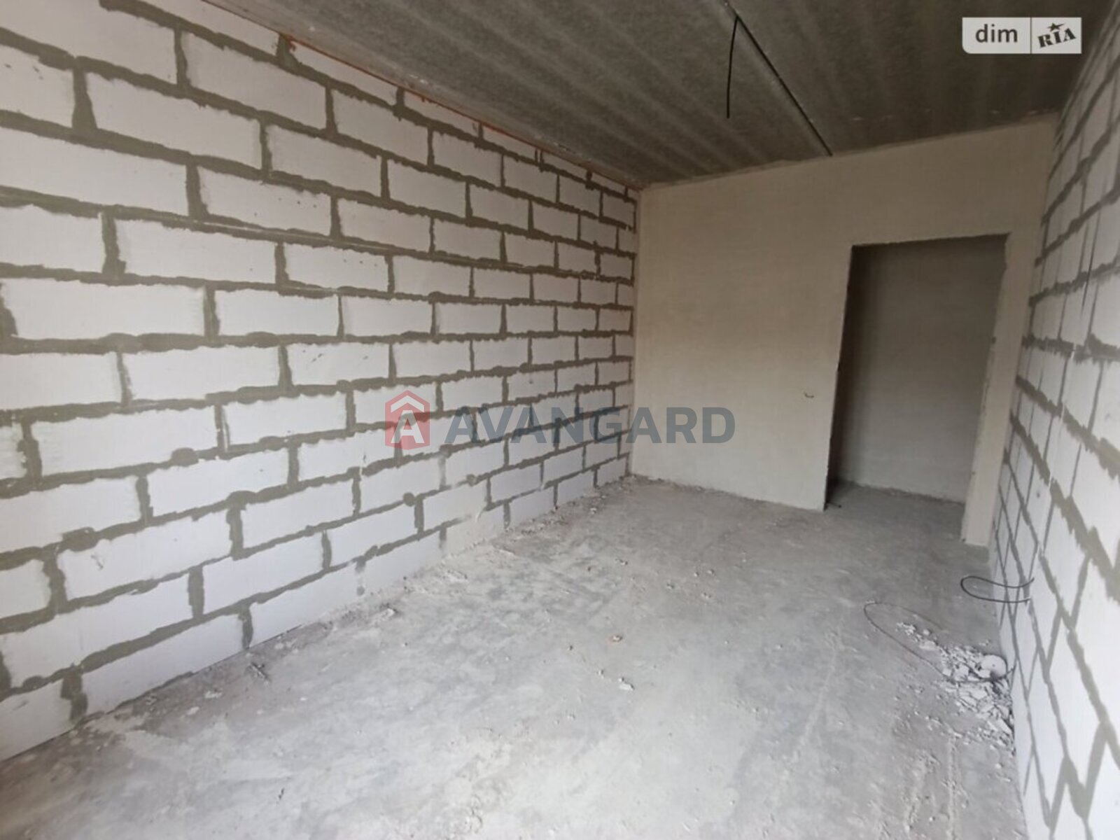 2 ��. ��������, 57/27/11 ��. �., 6/10 ������ ���� 3