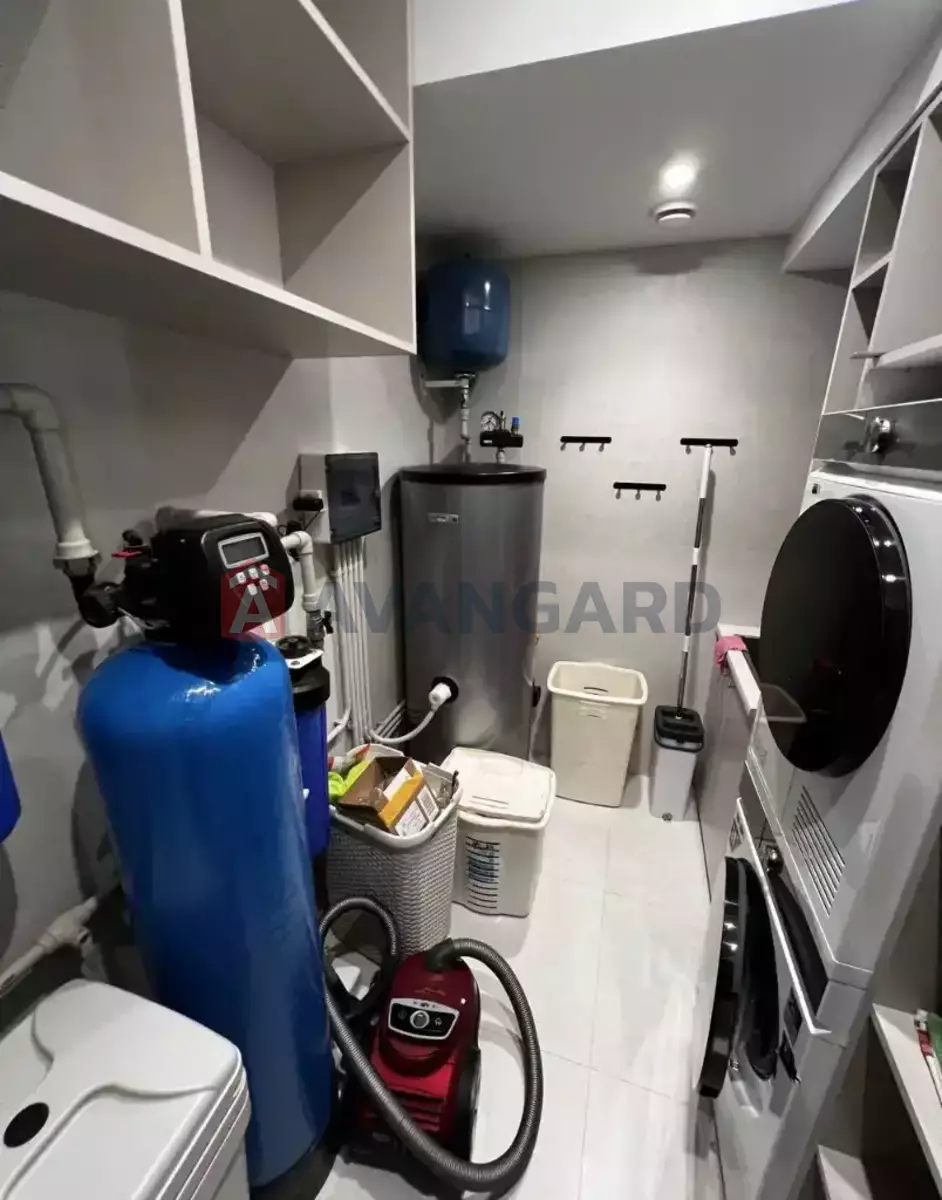 5 ��. ��������, 190/-/24 ��. �., 1/5 ������ ���� 18