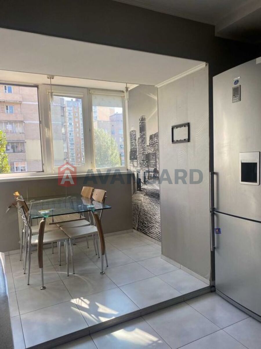 1 ��. ��������, 59/-/13 ��. �., 5/5 ������ ���� 3