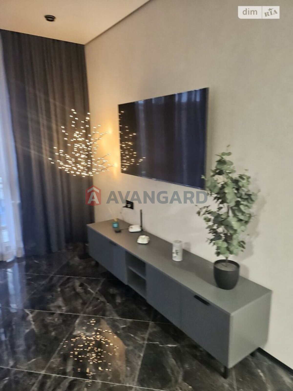 1 ��. ��������, 48/14/24 ��. �., 2/16 ������ ���� 18