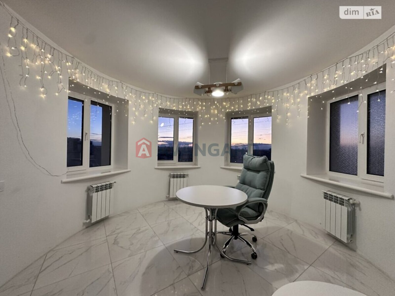 3 ��. ��������, 95/-/- ��. �., 9/10 ������ ���� 5