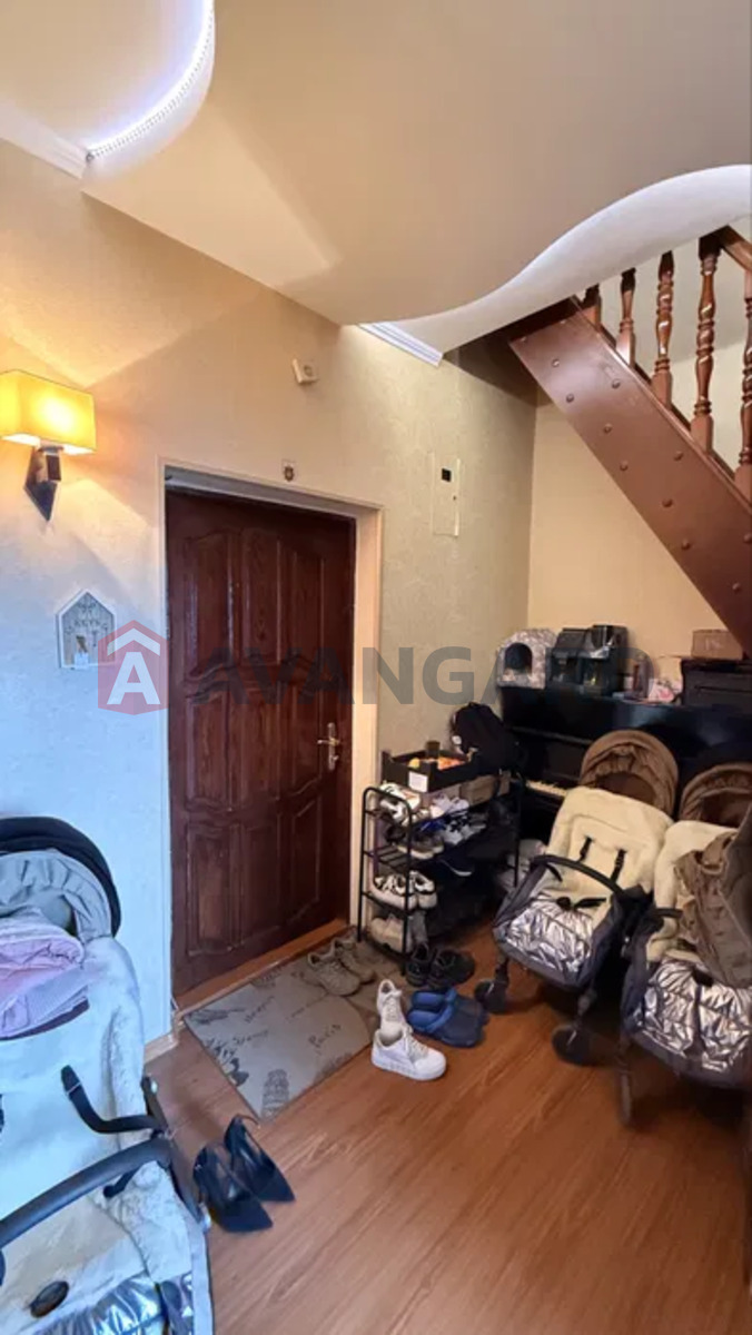 3 ��. ��������, 79/-/16 ��. �., 2/3 ������ ���� 10