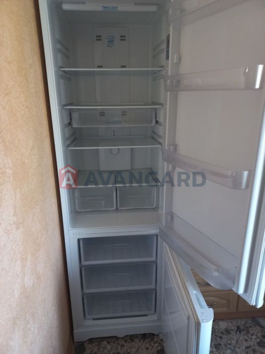 1 . , 40/-/9 . ., 4/9   7