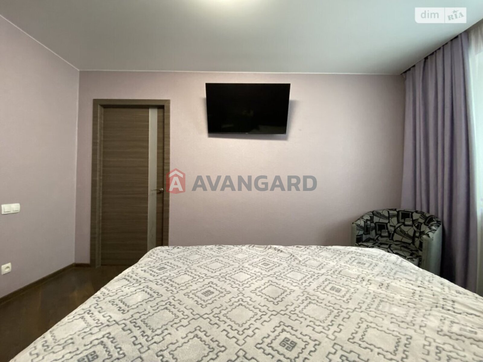 3 ��. ��������, 98/67/14 ��. �., 1/5 ������ ���� 30