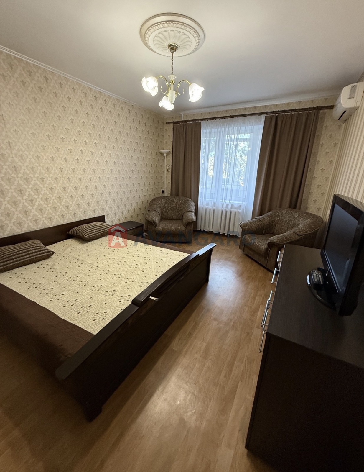 1 ��. ��������, 38,8 /-/10 ��. �., 3/9 ������ ���� 1