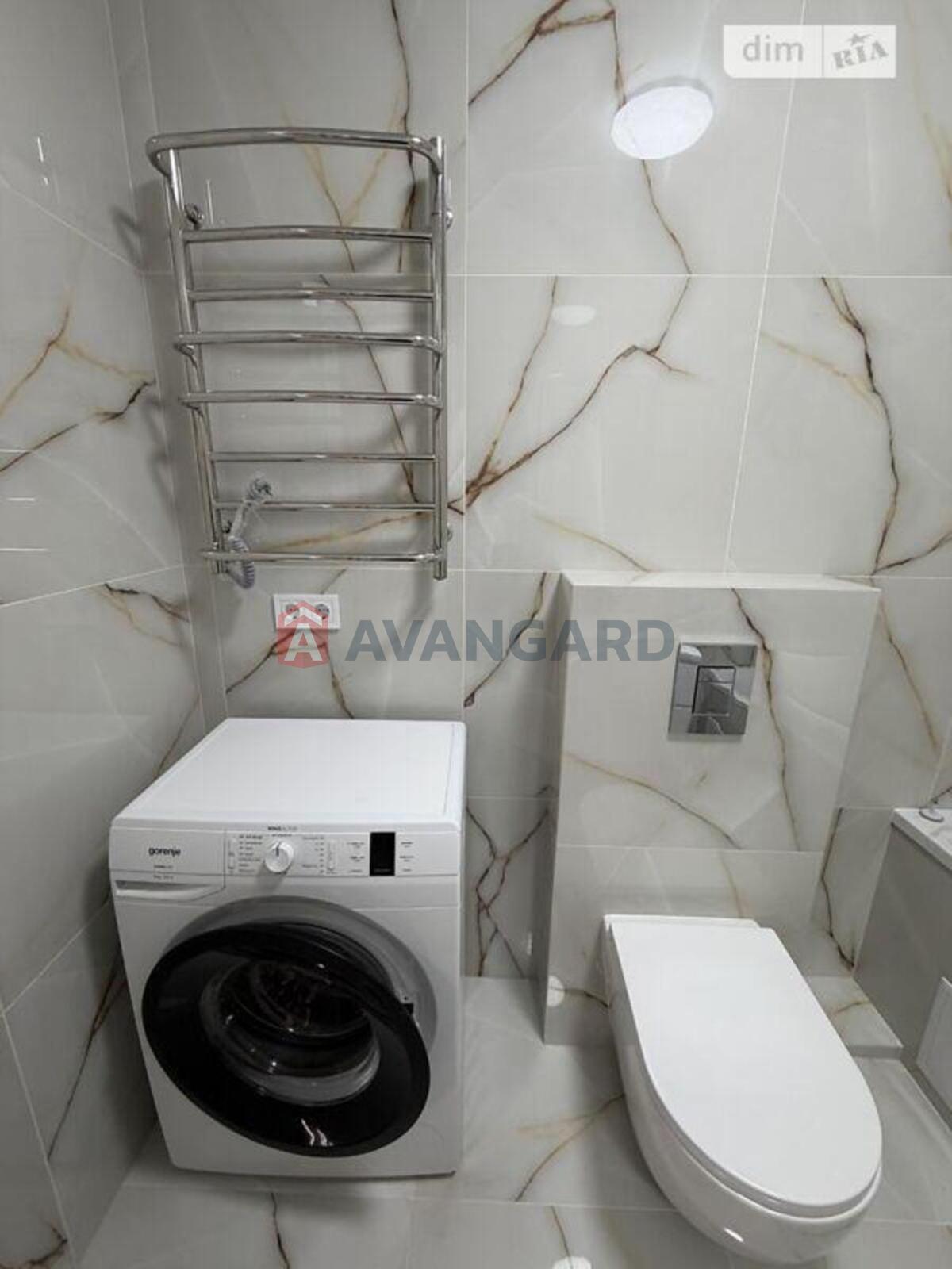 2 ��. ��������, 41/-/9 ��. �., 5/10 ������ ���� 22