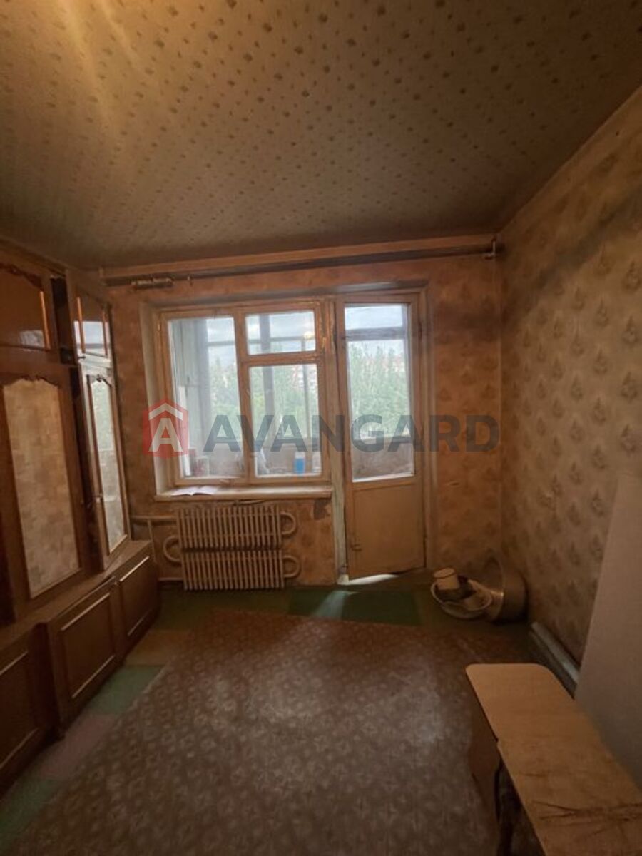 3 ��. ��������, 68/-/12 ��. �., 4/9 ������ ���� 4