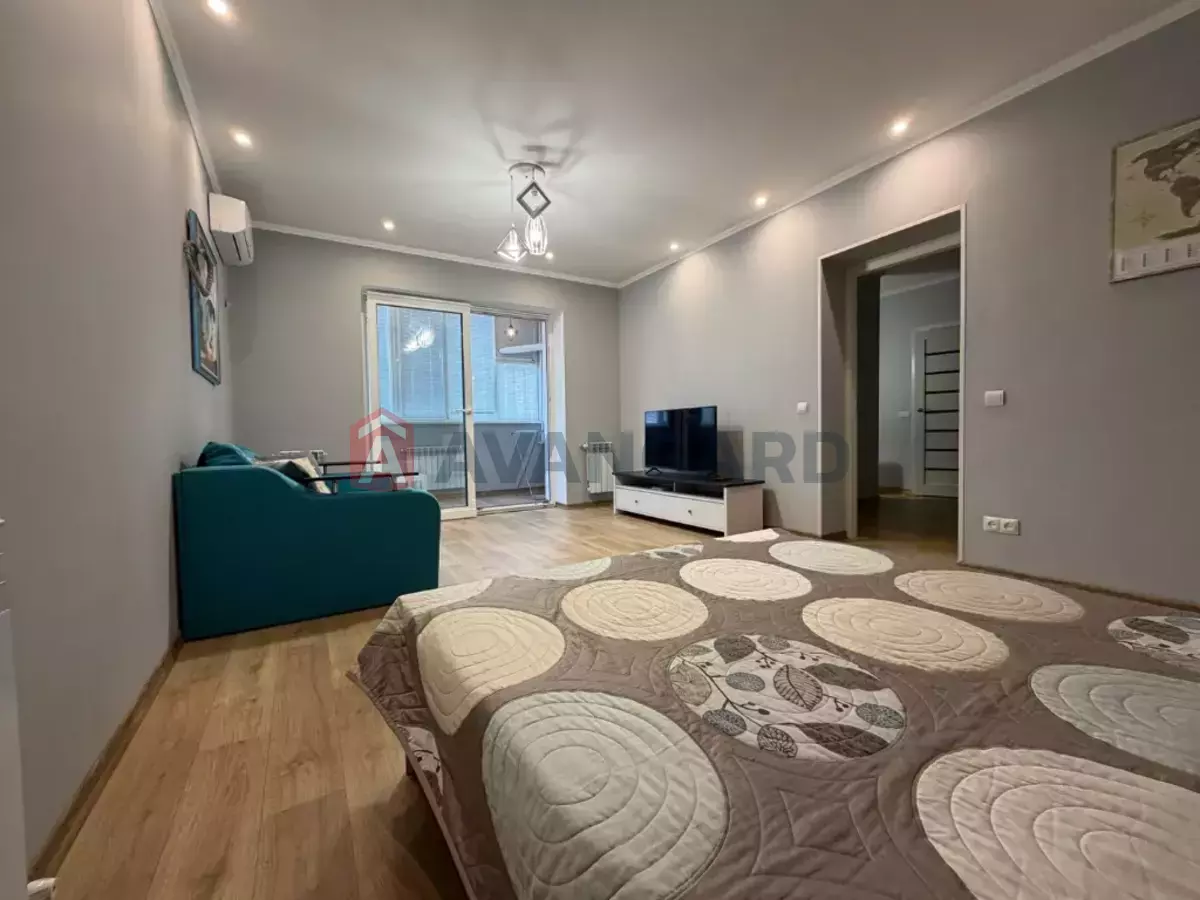 1 ��. ��������, 58/-/- ��. �., 9/12 ������ ���� 8