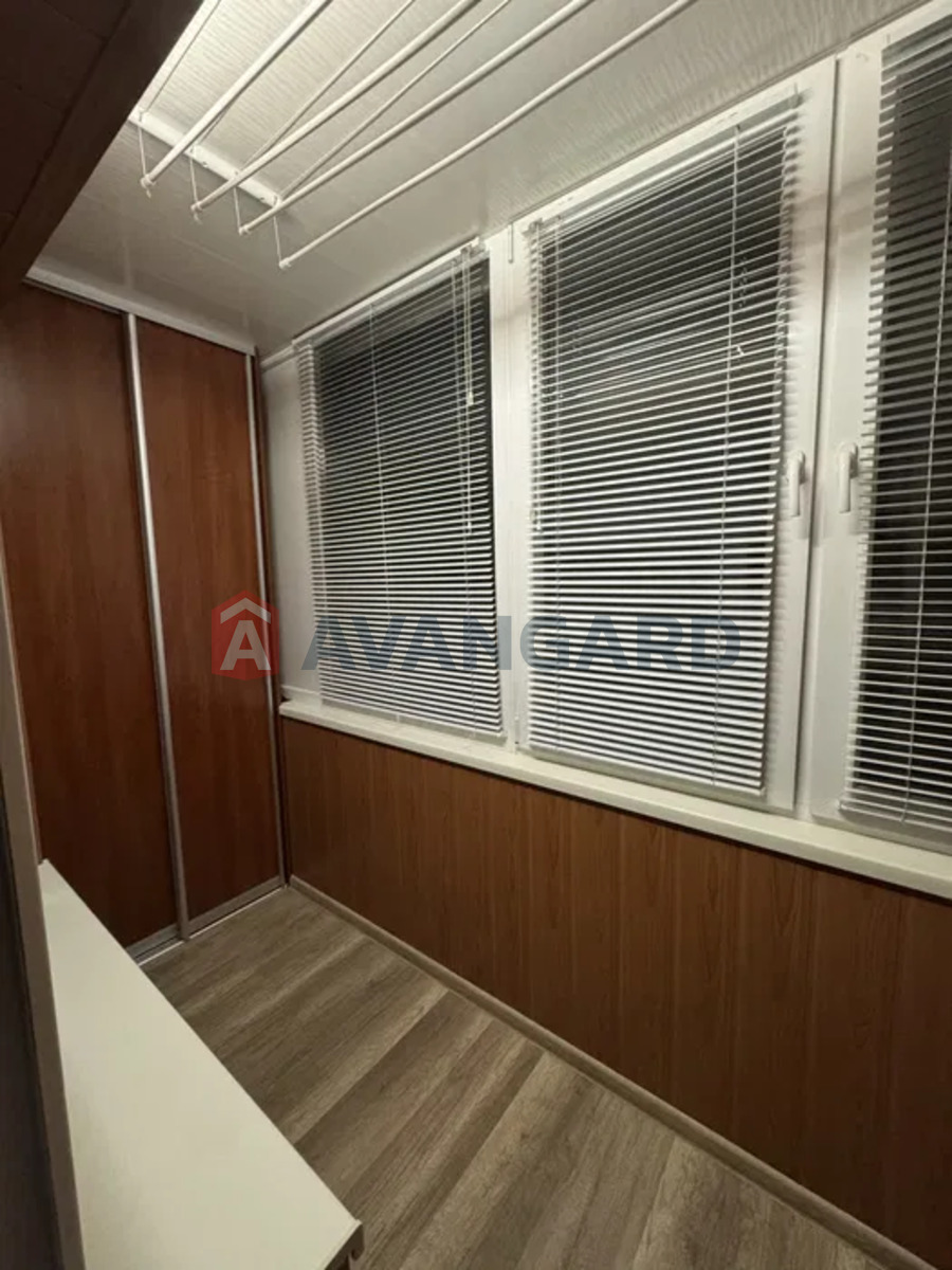 3 ��. ��������, 68/-/8 ��. �., 1/9 ������ ���� 7