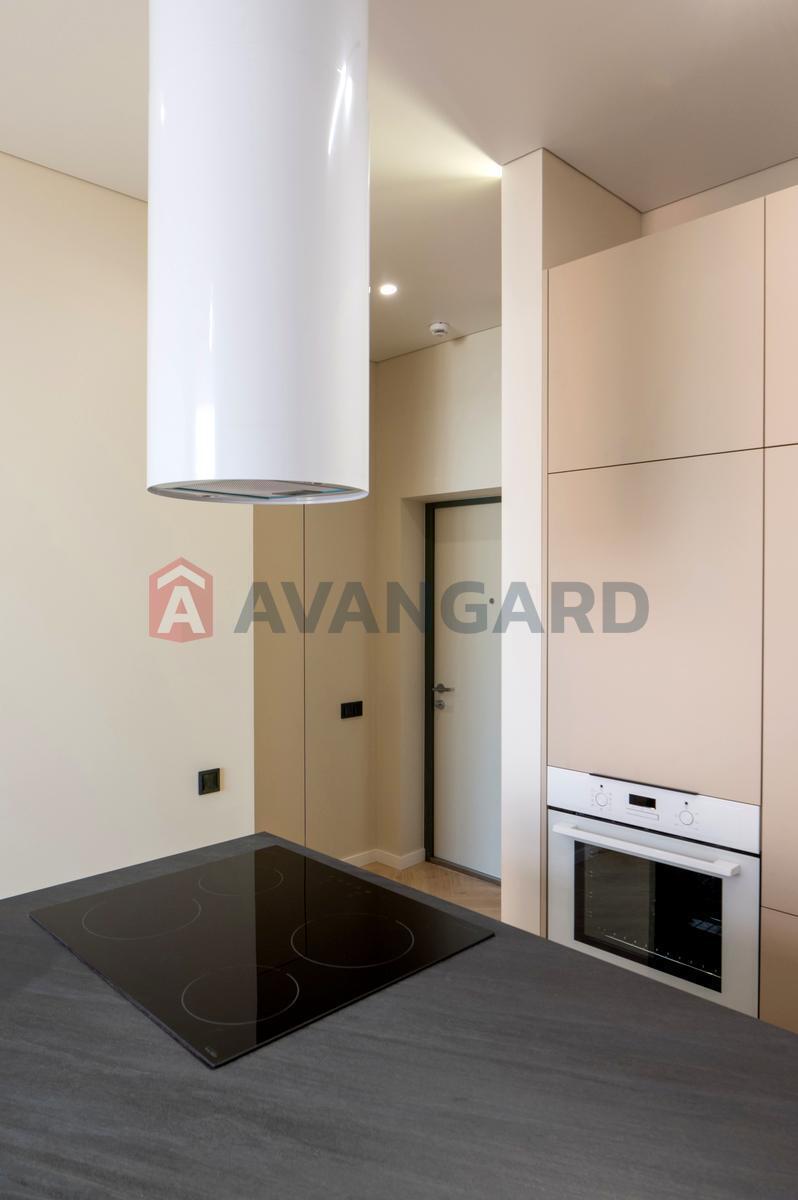 1 ��. ��������, 40 / 11 / 18 ��. �., 9/9 ������ ���� 21