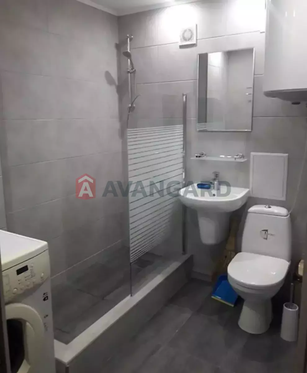 2 ��. ��������, 44/28/6 ��. �., 2/5 ������ ���� 12