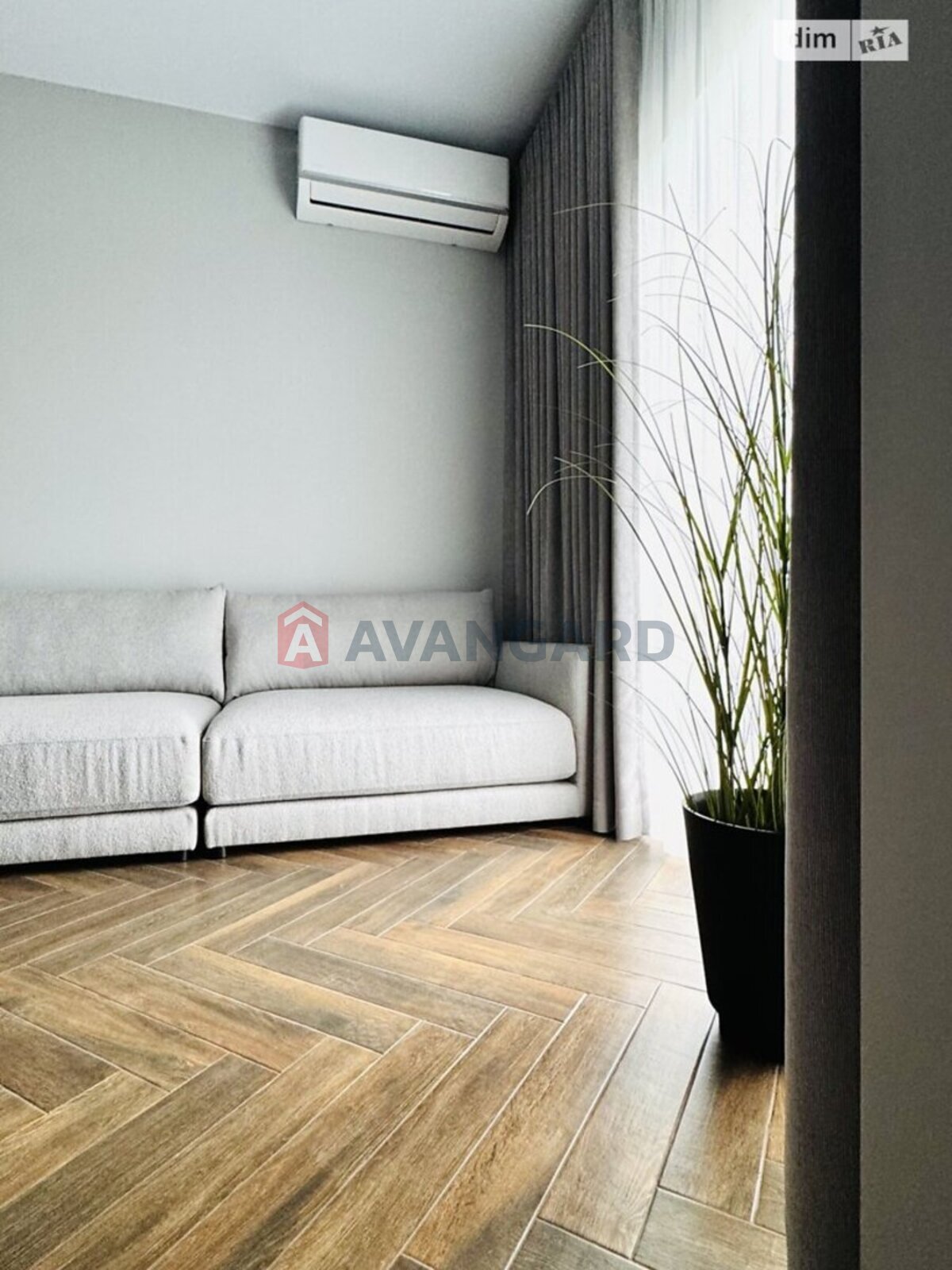 2 ��. ��������, 61/-/26 ��. �., 5/5 ������ ���� 2