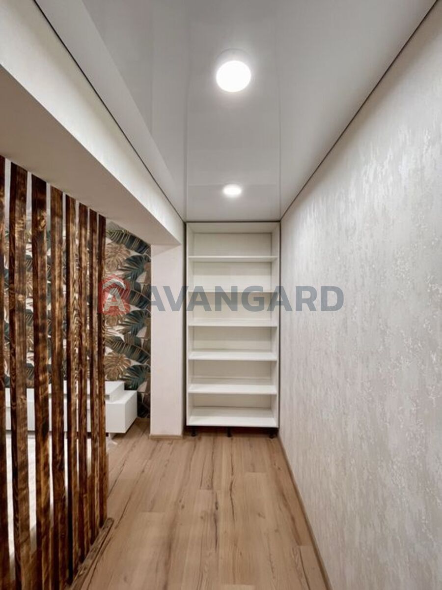 1 ��. ��������, 28/-/5 ��. �., 5/5 ������ ���� 10