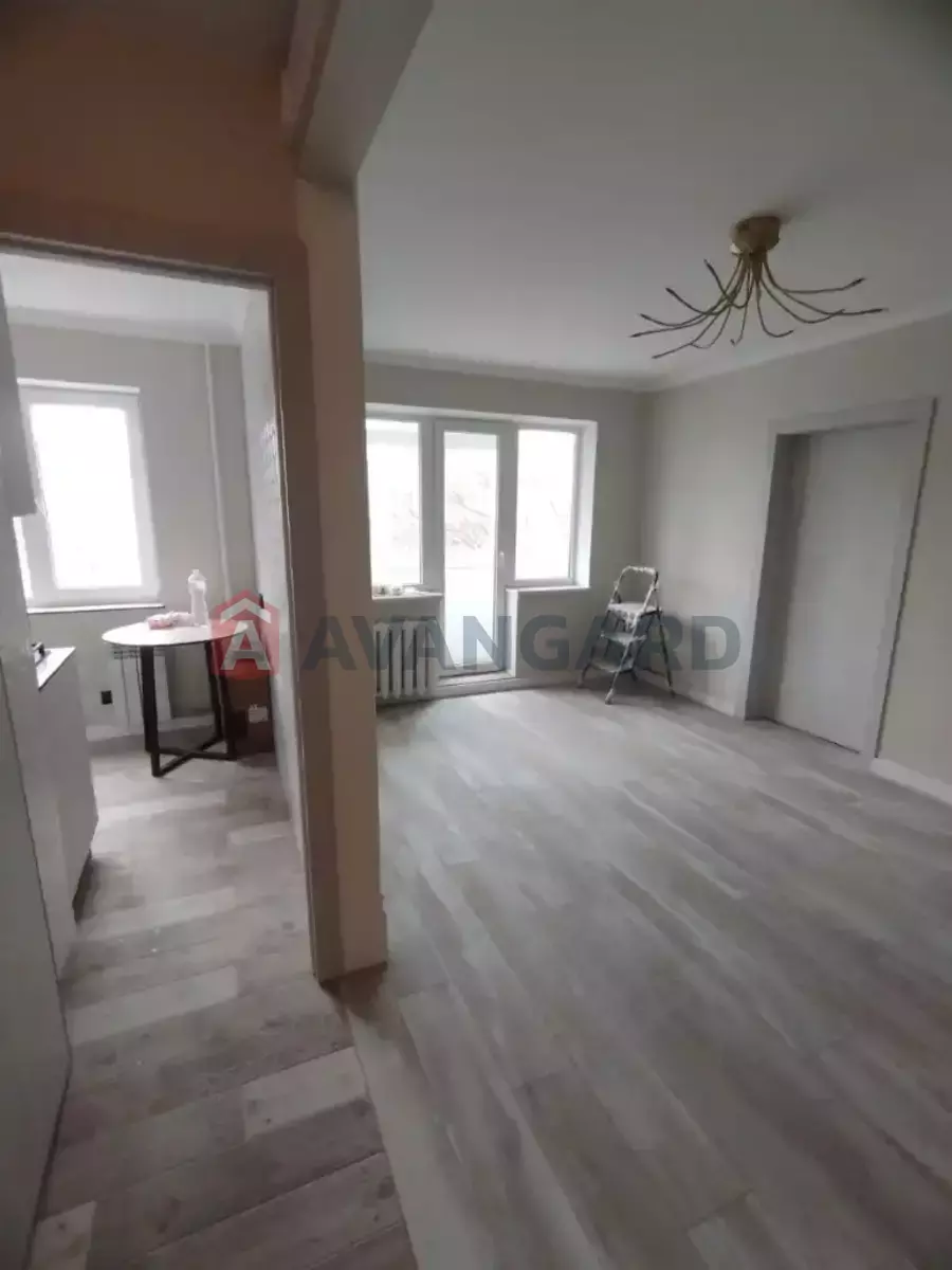 2 ��. ��������, 44/29/6 ��. �., 4/5 ������ ���� 1