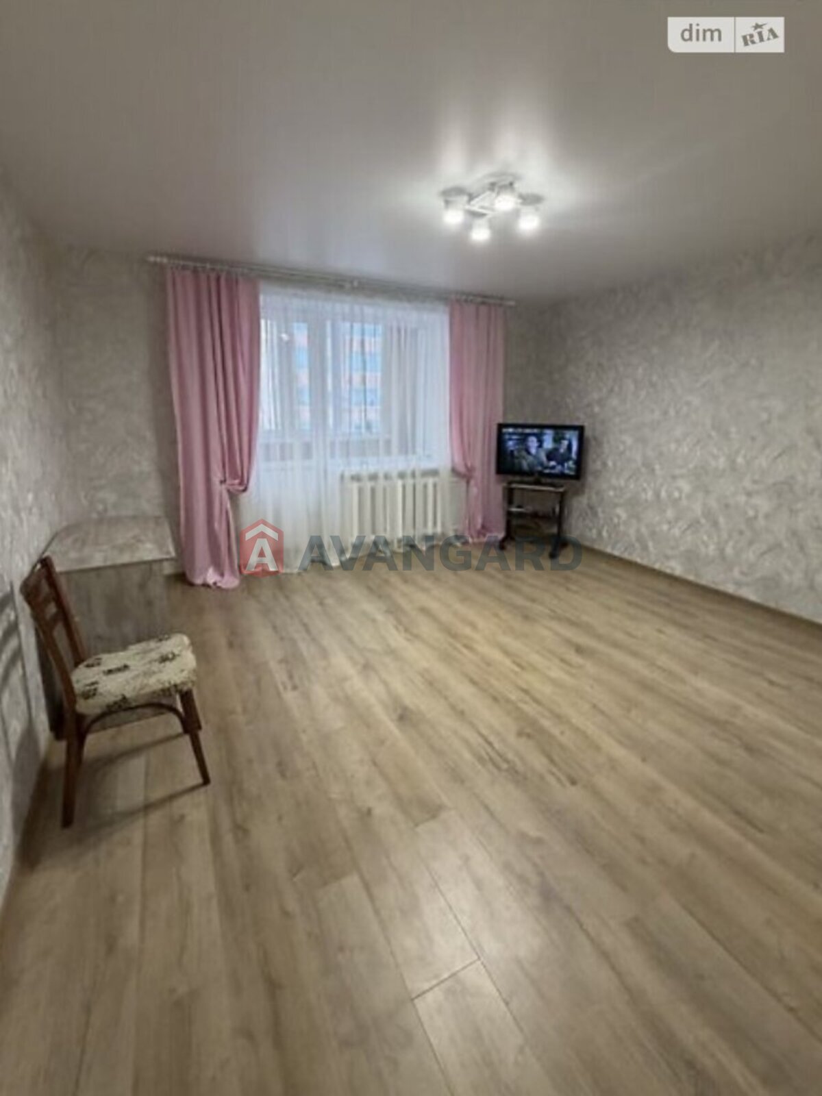 1 ��. ��������, 36/20/7 ��. �., 4/10 ������ ���� 5