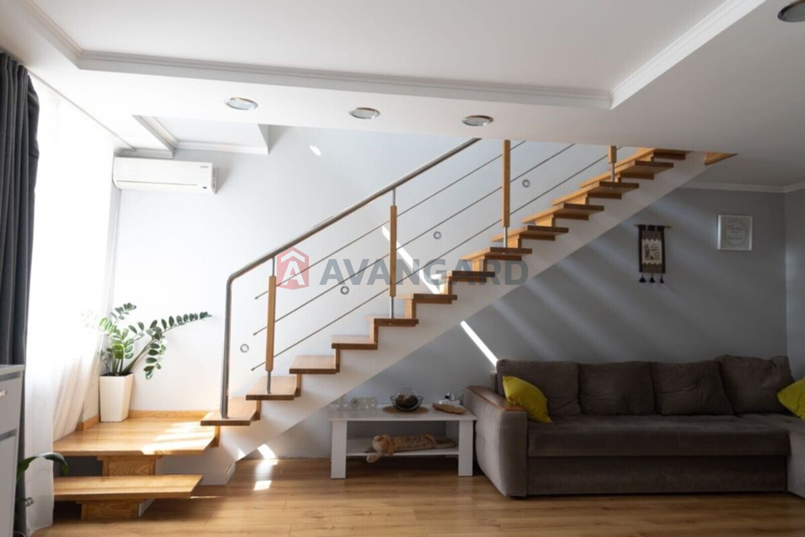 3 ��. ��������, 107/-/36 ��. �., 9/11 ������ ���� 5