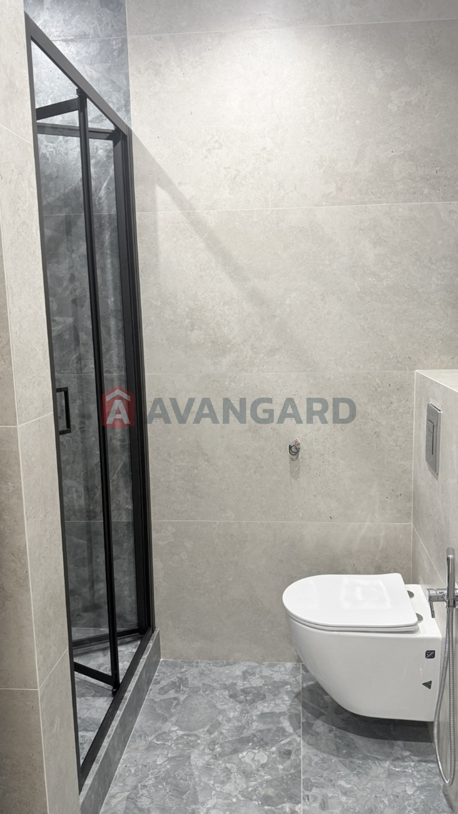 1 ��. ��������, 43/17/20 ��. �., 16/26 ������ ���� 9