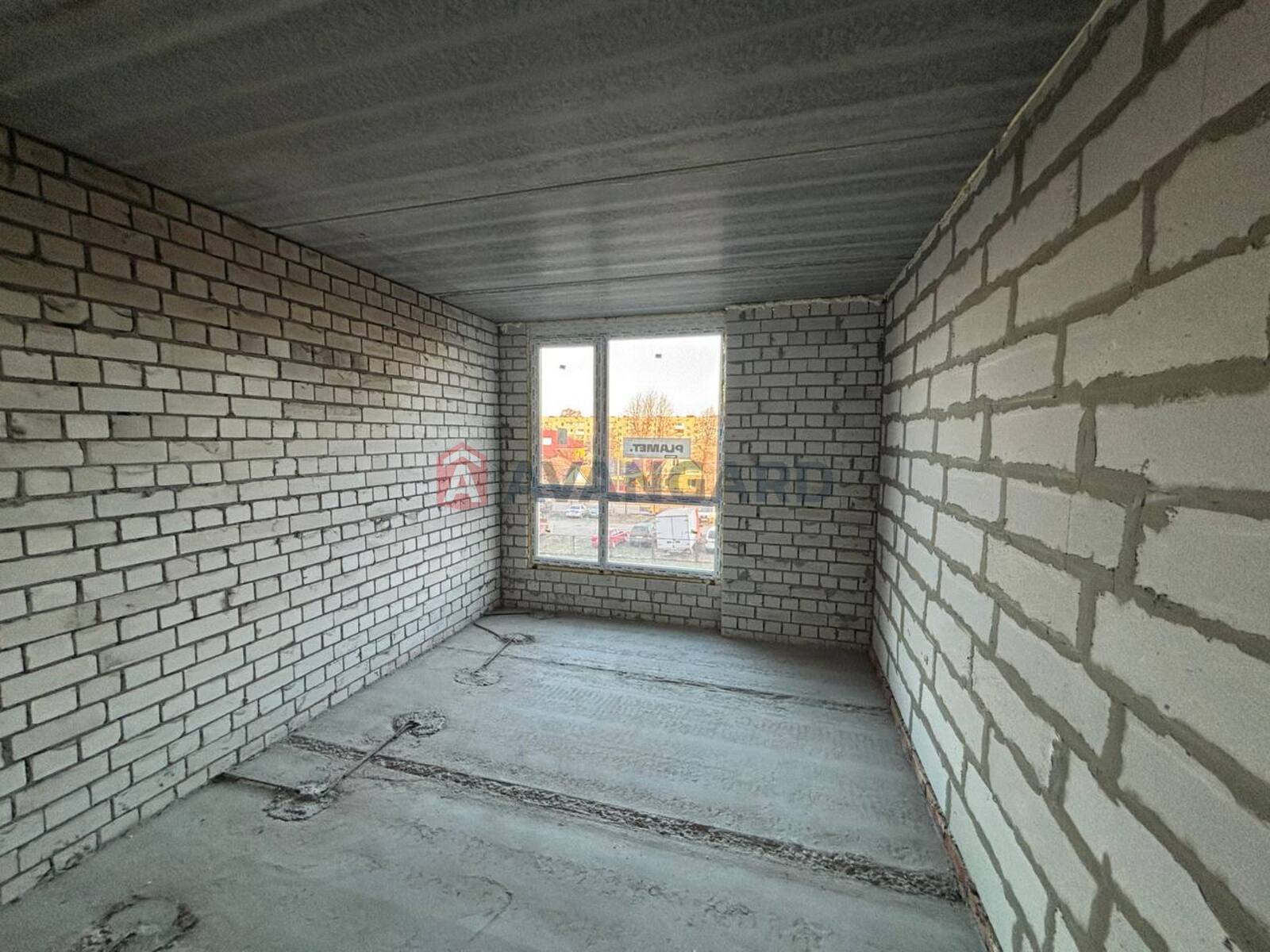 2 ��. ��������, 60/-/14 ��. �., 3/10 ������ ���� 8