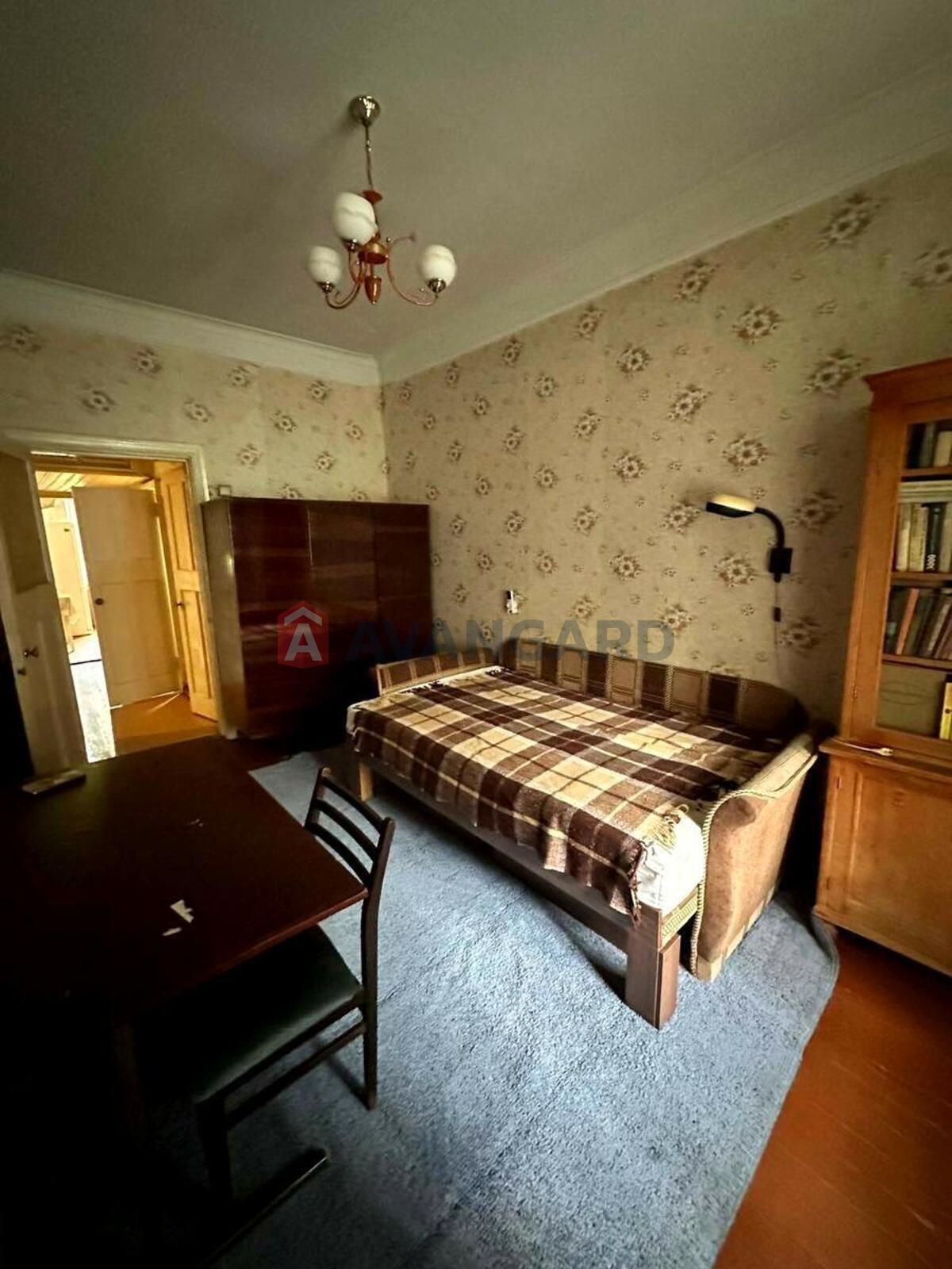 2 ��. ��������, 49/26/7 ��. �., 2/3 ������ ���� 9