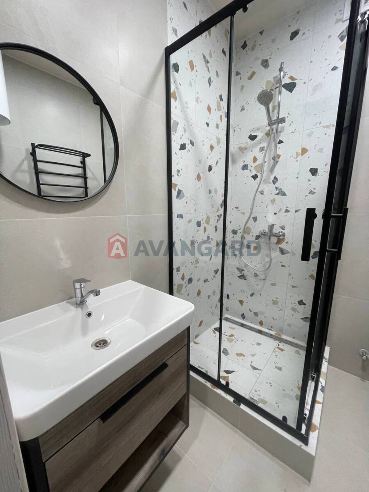 1 ��. ��������, 23/19/4 ��. �., 4/4 ������ ���� 7