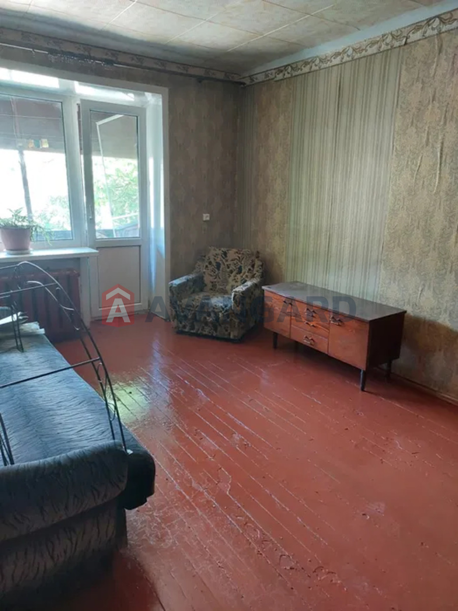 1 ��. ��������, 33/-/5 ��. �., 5/5 ������ ���� 3