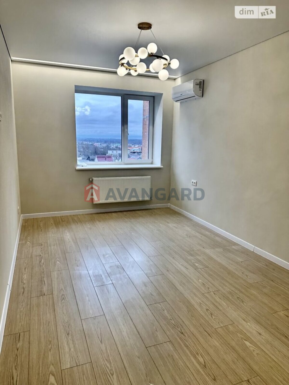 2 ����. ��������, 82/-/- ��. �., 6/10 ���� ���� 4