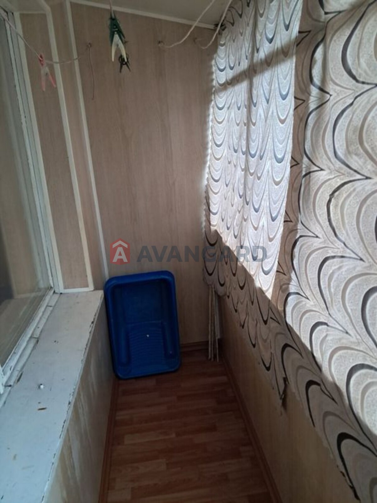 2 ��. ��������, 42/-/7 ��. �., 5/5 ������ ���� 6