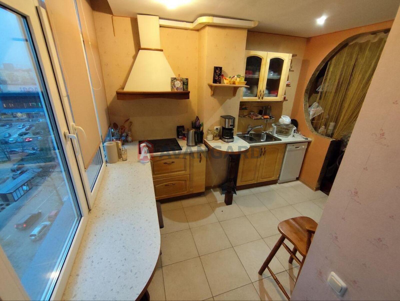 2 ����. ��������, 83/64/19 ��. �., 9/13 ���� ���� 12