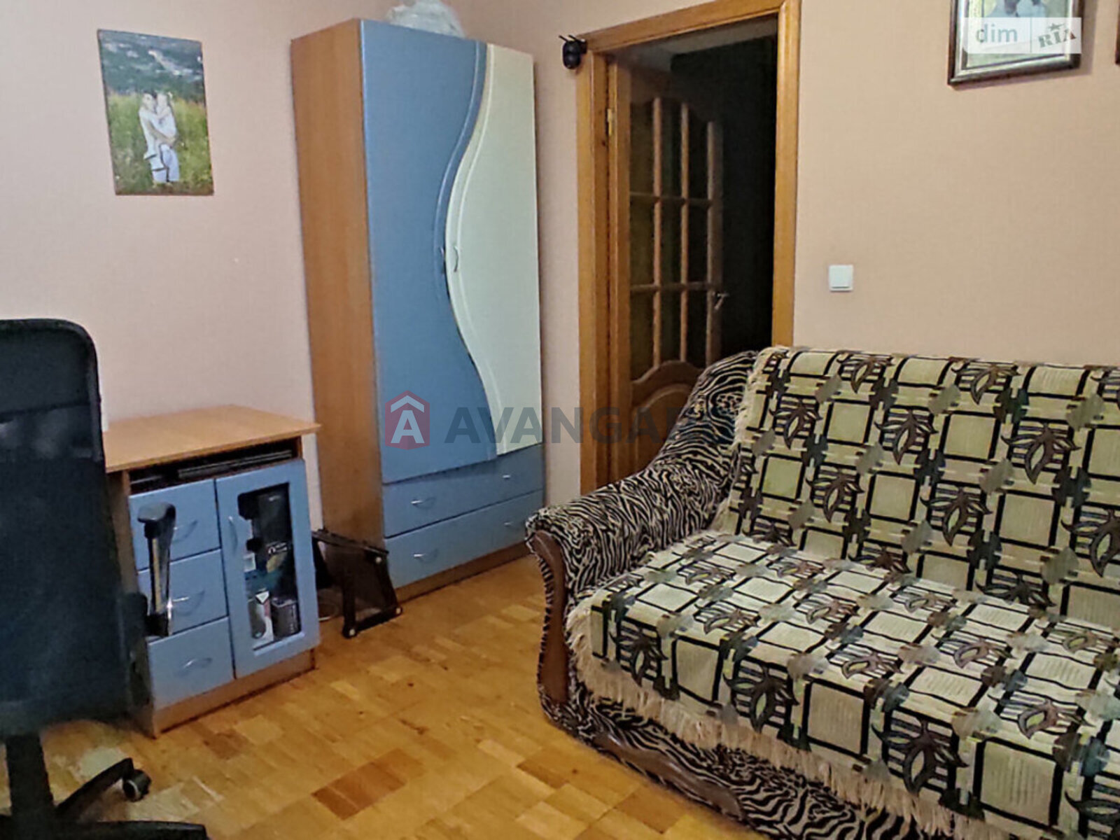 3 ��. ��������, 72/-/- ��. �., 12/14 ������ ���� 19