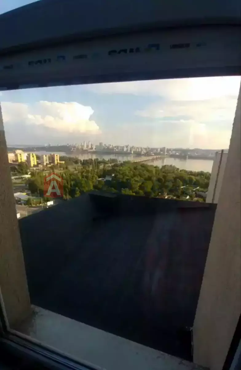 4 ��. ��������, 155/-/20 ��. �., 19/19 ������ ���� 14