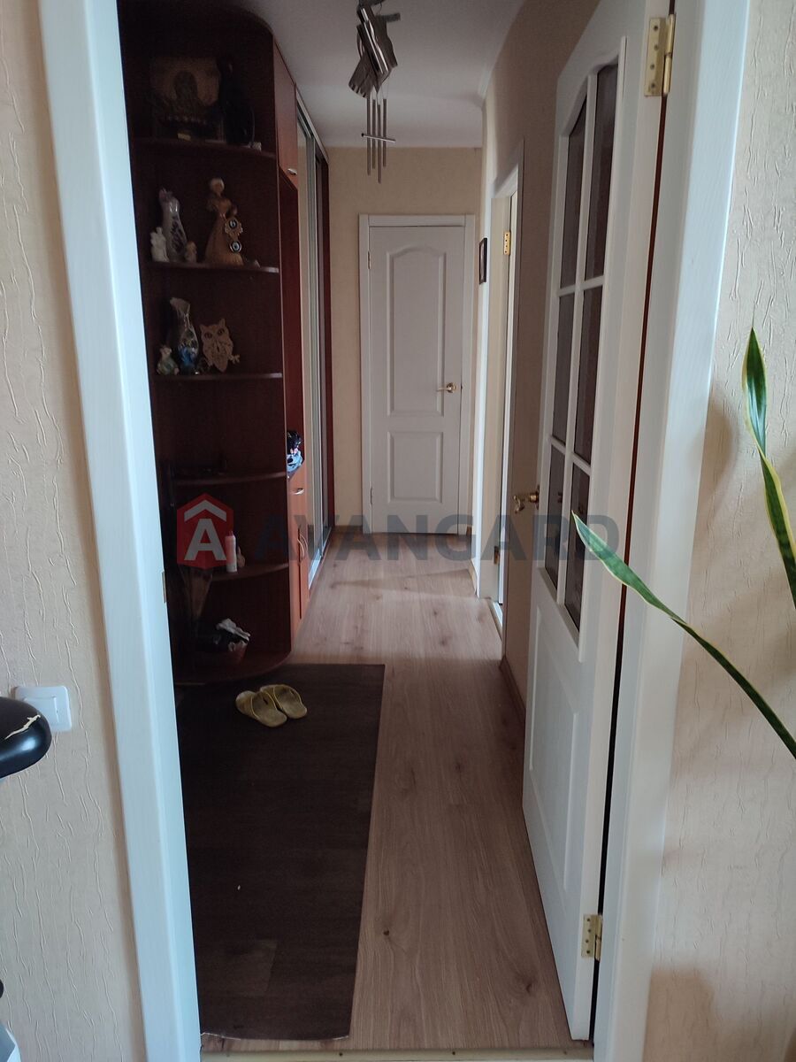 2 . , 52/-/20 . ., 8/9   3